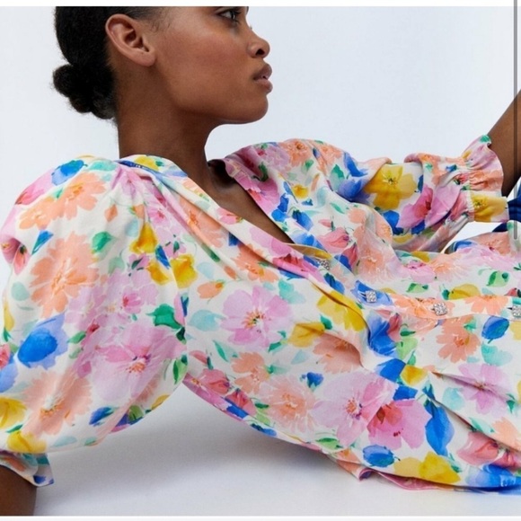 NWT Zara Floral Printed Blouse with Jewel Buttons Blogger Favorite Balletcore - Picture 2 of 10